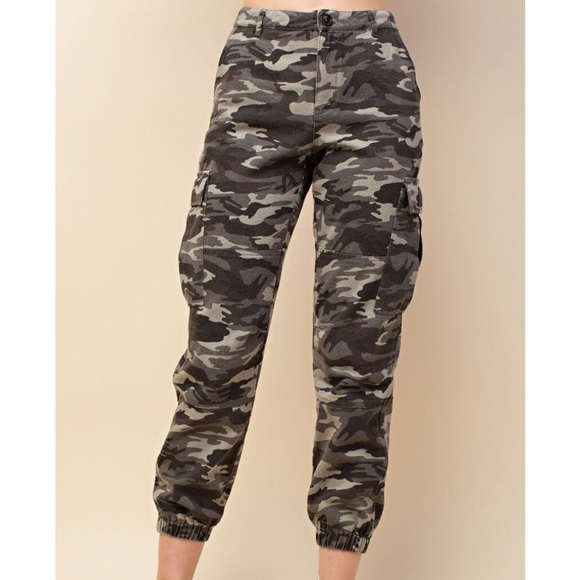 Honey Punch Pants - Camo Cargo Pants